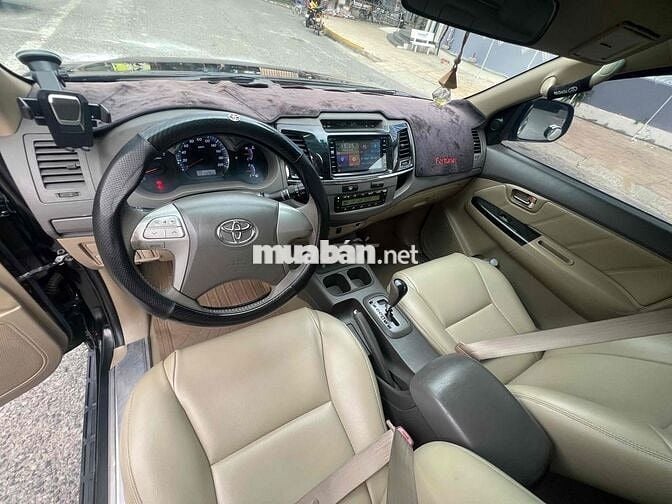 Toyota Fortuner 2013 2.7V 4x4 AT - 121000 km