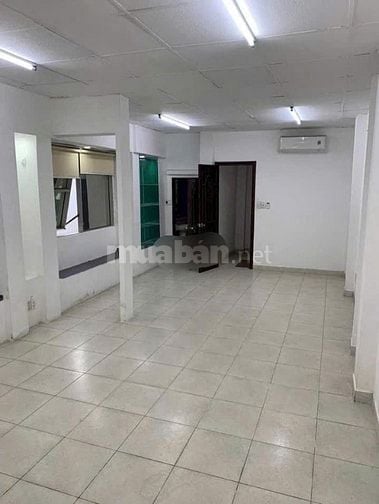 Cho thuê nhà 2 mặt tiền Trần Hưng Đạo, P.7, Q.5 giá 30tr