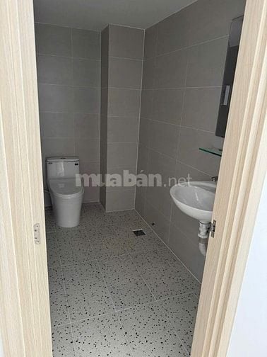 Cho thuê nhà 2 mặt tiền Trần Hưng Đạo, P.7, Q.5 giá 30tr