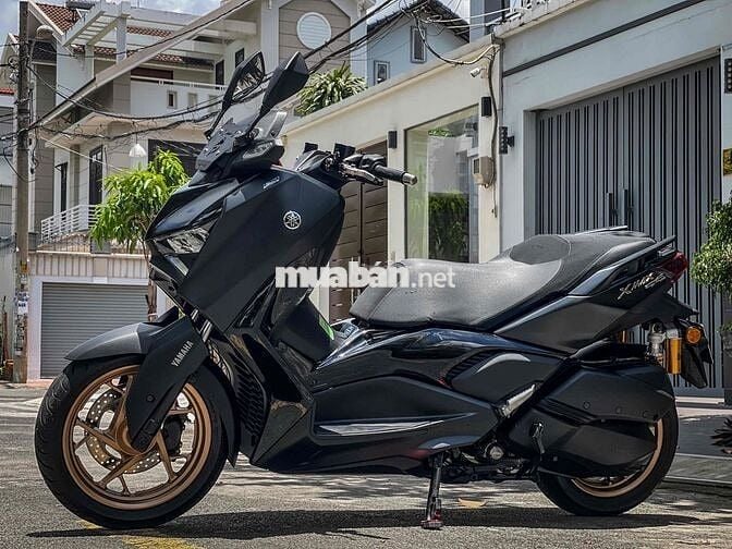 Cần bán Yamaha Xmax300, có nhận giao lưu xe.