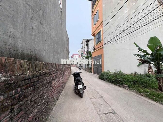 Bán đất 56m² MT 4,5m nở hậu – oto vào, gần sân golf & cầu Nhật Tân.