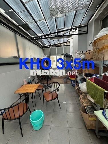 bán lại tiệm nail đang kinh doanh có lời Q7