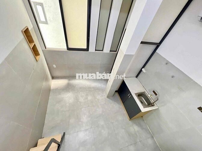 Duplex cửa sổ - Đủ đầy nội thất - Gần VLU, IUH
