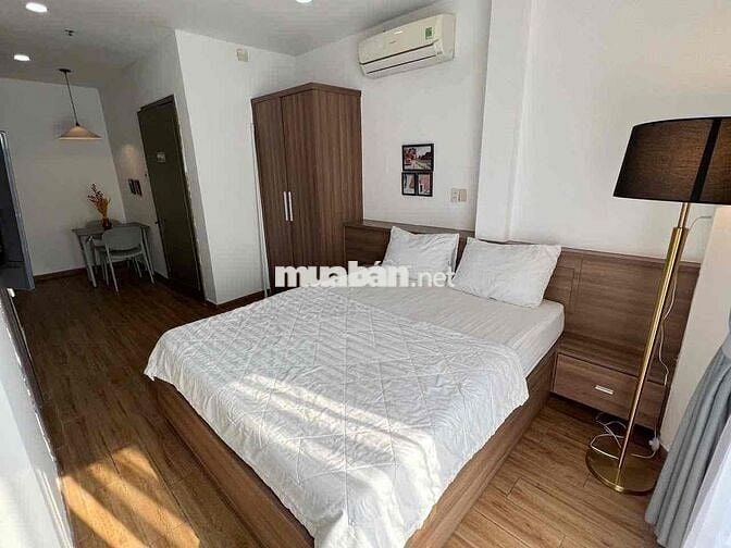 CHO THUÊ CĂN HỘ FULL NỘI THẤT BAN CÔNG TRUNG TÂM Q1
