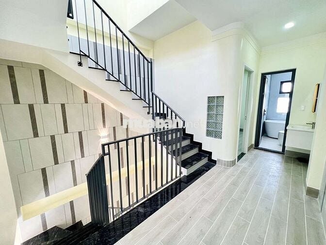 BÁN NHÀ MỚI ĐẸP 3 TẦNG, 4X15, LÊ VĂN QƯỚI, HẺM XE HƠI, GIÁ 6,25 TỶ