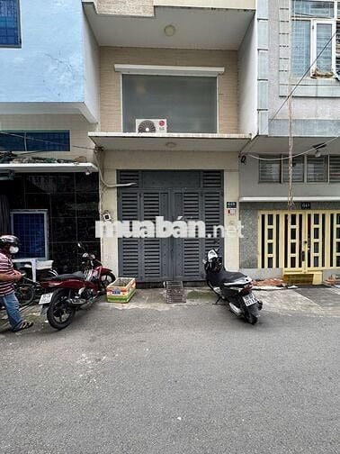 CHO THUÊ NHÀ Ở NGUYÊN CĂN QUẬN 4+119M2+4 PN + 3 WC + 64B Đg 6, P4, Q4