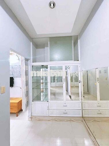 cho thuê phòng rộng rãi không chung chủ giờ tự do có bồn tắm máy lạnh