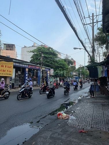 Bán gấp nhà Mặt Tiền Âu Cơ - Giá tốt chỉ bằng hẻm xe hơi. DT đất 100m