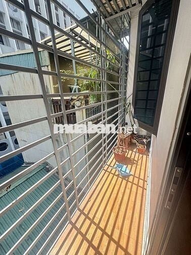 CHÍNH CHỦ BÁN GẤP NHÀ TẬP THỂ HOÀNG NGỌC PHÁCH, SỔ GẦN 50M, SD 90M, 3N