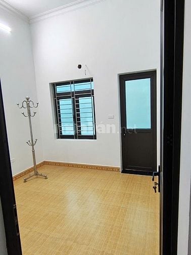 Cho thuê nhà 3 tầng full nội thất, 100m ô tô, 12triệu, gần 103
