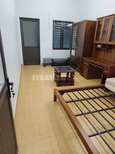 Cho thuê nhà 3 tầng full nội thất, 100m ô tô, 12triệu, gần 103