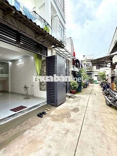 NHÀ ĐẸP VỊ TRÍ VÀNG - TÔ KÝ - QUẬN 12