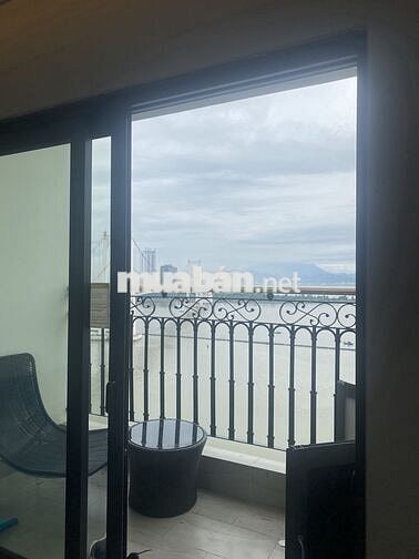 Cho Thuê Căn Hộ Goldenbay , 1 phòng ngủ , NT cao cấp , hồ bơi vô cực