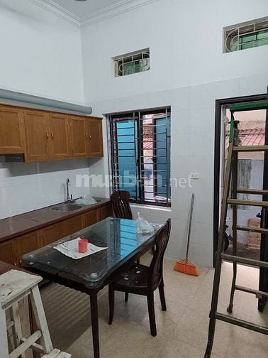 Cho thuê nhà 3 tầng full nội thất, 100m ô tô, 12triệu, gần 103