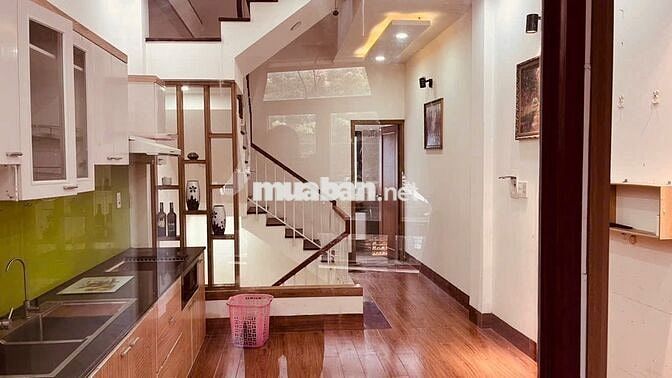 CHO THUÊ NHÀ 4 TẦNG MT NGÔ THÌ NHẬM, 3 PN ,