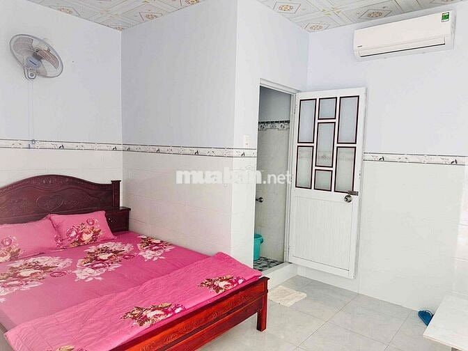 Cần bán nhà nghỉ mới - 9 phòng - kế siêu thị Go Trà vinh