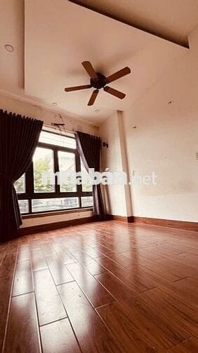 CHO THUÊ NHÀ 4 TẦNG MT NGÔ THÌ NHẬM, 3 PN ,