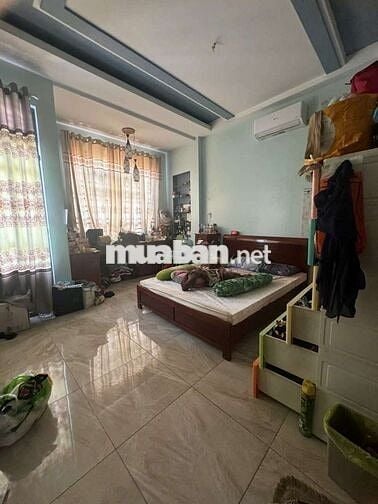 Nhà phố 3 tầng 4,2m x 27m. Mặt tiền Đường Nguyễn Ảnh Thủ