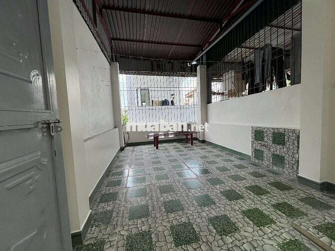 Bán nhà Bến Phà Bà Triệu, ở luôn, mở đường cạnh nhà