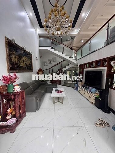 BÁN NHÀ 1 TRỆT 3 LẦU PHƯỜNG TÂN HIỆP 215M2 NGANG 8M5 GIÁ 8 TỶ 9