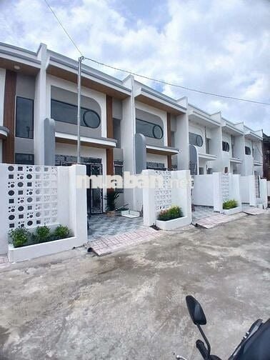 Nhà gần chợ Thạnh Phú, sổ riêng thổ cư