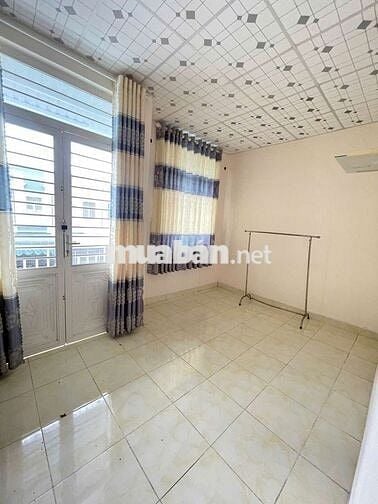 Nhà trệt lẩu full nội thất KDC Hoàng Quân