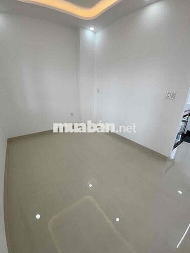 Nhà Như Lâu Đài - Giáp Tên Lửa - 48m2, 4 tầng , Hoàn Công - hơn 6ty