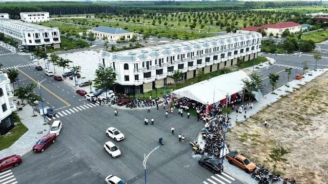 100m2 sổ sẵn bán nhanh ngay quốc lộ 13 Bàu Bàng 