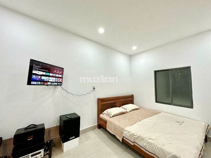 Cần bán nhà đẹp mặt tiền đường 7m5 lề 3m5