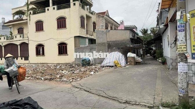 cập nhật lại cặp đất 2 mặt tiền 86 lô tư  🆘🆘1: lô bụng Dt: ngang 7m dà
