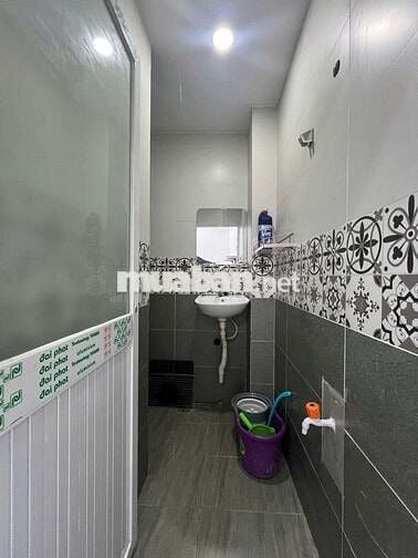 Cho thuê nhà nguyên căn.Đường Thích Quảng Đức.Phường 4.Quận Phú Nhuận