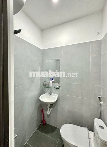 Cần bán nhà đẹp mặt tiền đường 7m5 lề 3m5