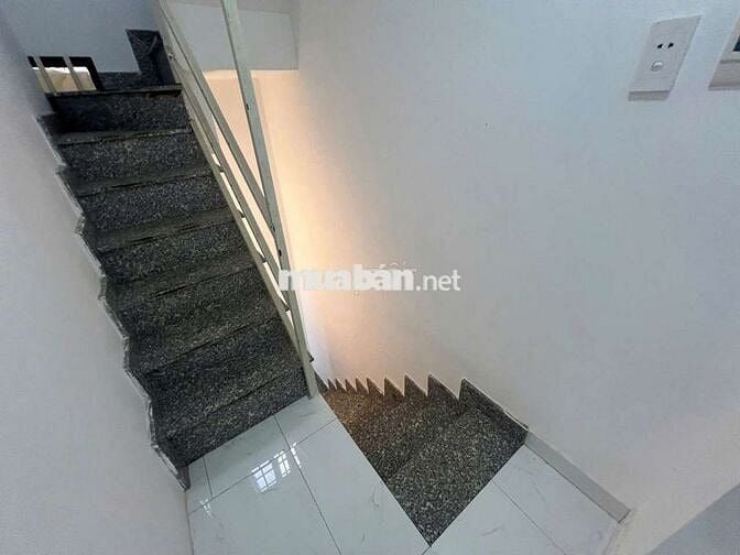 Cho thuê nhà nguyên căn.Đường Thích Quảng Đức.Phường 4.Quận Phú Nhuận