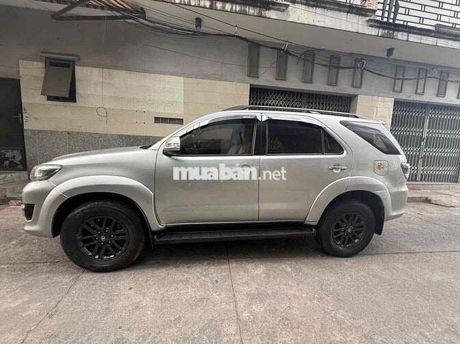 Toyota Fortuner 2016 số tự động