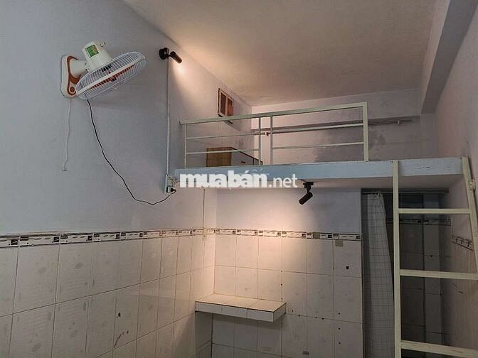 Phòng cho thuê giá rẻ, giờ giấc tự do, khoá vân tay , ko phí quản lý