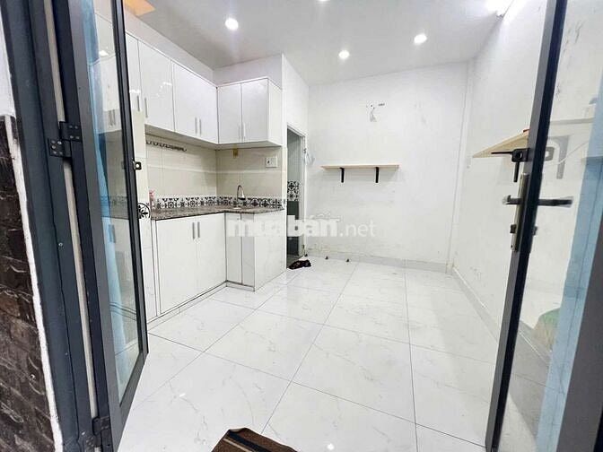 Cho thuê nhà nguyên căn.Đường Thích Quảng Đức.Phường 4.Quận Phú Nhuận