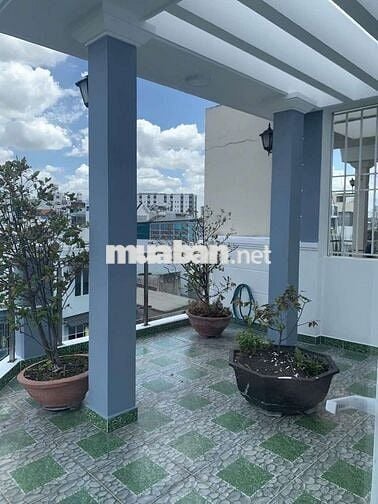 Nhà ngang 5m đúc 4 tấm,hẻm xe hơi căn góc không lộ giới phẩm p9 gv