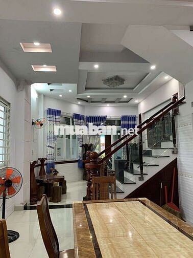 Nhà ngang 5m đúc 4 tấm,hẻm xe hơi căn góc không lộ giới phẩm p9 gv