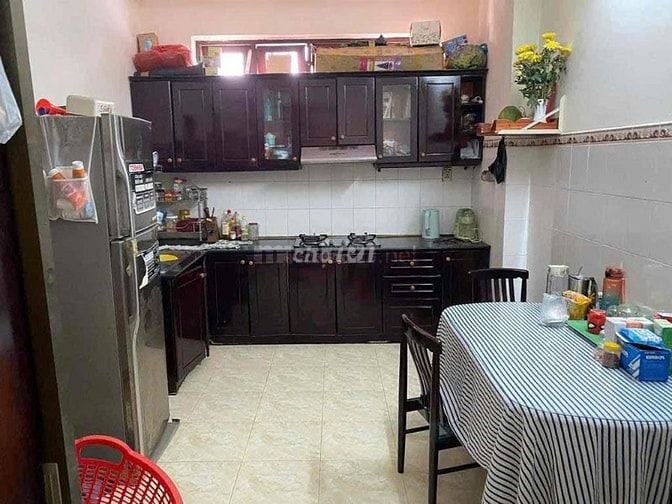 Cho thuê nhà hẻm 3.5m Nguyễn Văn Cừ, P.2, Q.5 giá 11tr