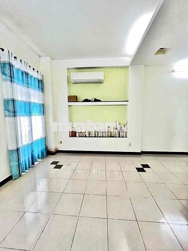 Cho thuê nhà nguyên căn đg 17B cạnh Aeon Mall 5x20m xây 4L giá 22tr