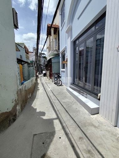 NHÀ MỚI HẺM BA GÁC CHẠY TỚI NHÀ 487/47C/12B Võ Thị Nhờ Q7