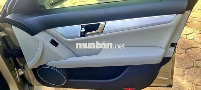Mercedes Benz C Class 2012 C200 -