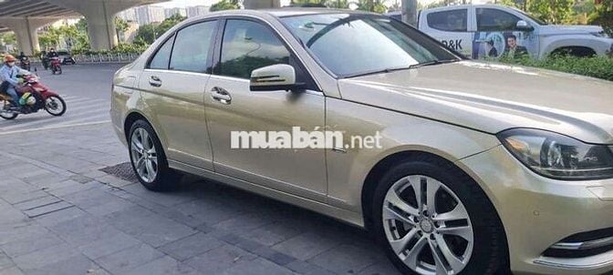 Mercedes Benz C Class 2012 C200 -