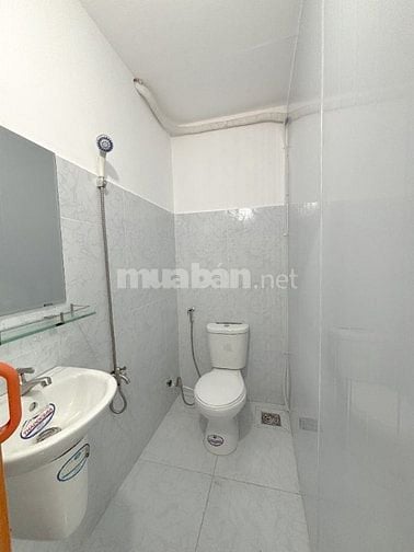 PHÒNG TRỌ MẶT TIỀN NGUYỄN KIỆM NGAY CHỢ TÂN SƠN NHẤT – GẦN ĐH GIA ĐỊNH