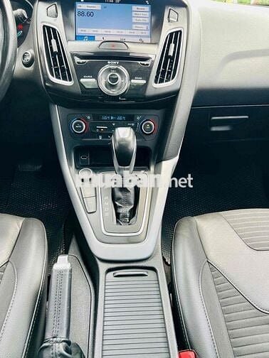 Tôi cần bán chiếc xe Ford Focus Sport 2018 1.5AT