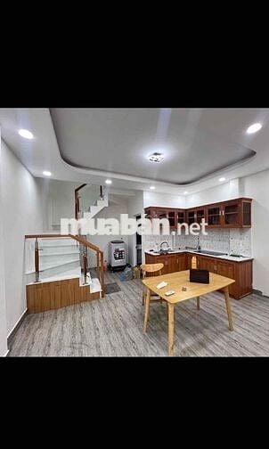 Nhà mặt tiền 64,4 m2, 2 PN đường số 3 Linh Xuân Thủ Đức
