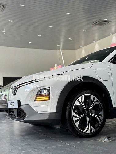 VINFAST VF6 VAY 90% TỔNG ƯU ĐÃI  HƠN 60 TRIỆU