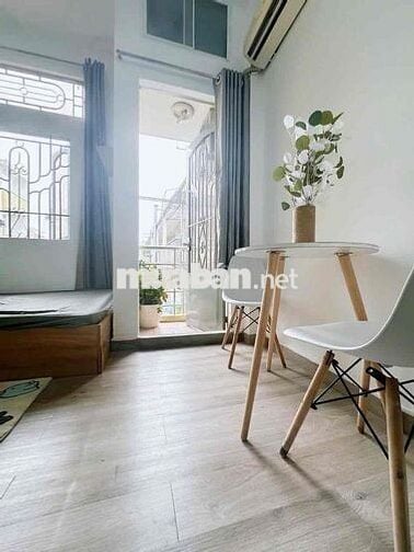 Studio ban công - Nguyễn Thiện Thuật - Quận 3