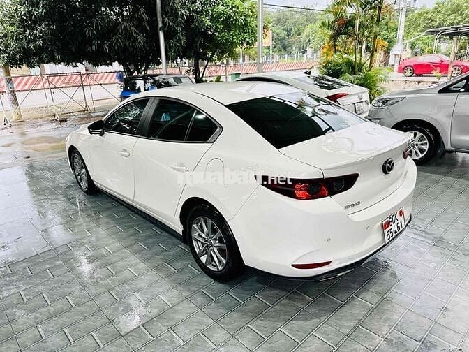 Mazda 3 12/2024 Luxury - 14000 km Vô Nhiều Đồ Chơi