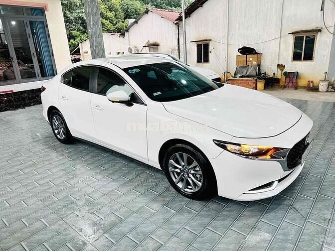 Mazda 3 12/2024 Luxury - 14000 km Vô Nhiều Đồ Chơi